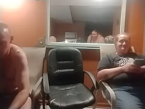ThunderTwat87 online show from June 6, 5:01 am