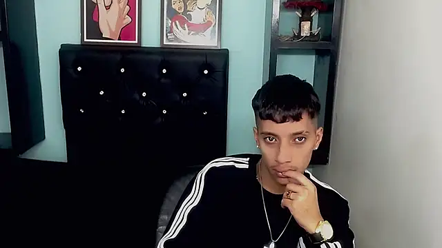 Snapshot of jl_brayan12 chatting on July 4, 3:45 am jl brayan12 online show from July 4, 3:45 am