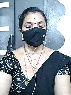Snapshot of Leela_555 chatting on June 23, 10:46 am Leela 555 online show from June 23, 10:46 am