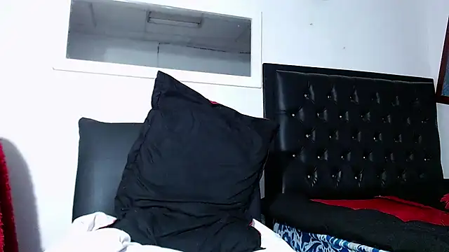 Snapshot of angelo_cox chatting on December 20, 12:27 pm angelo cox online show from December 20, 12:27 pm