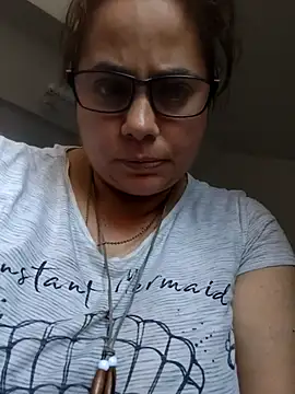 darkellie online show from June 25, 7:24 am