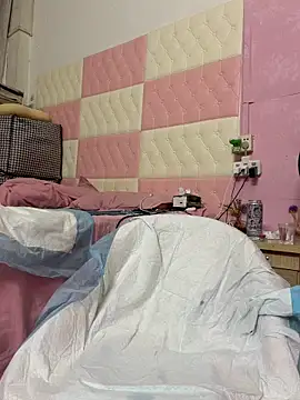 qinqin520 online show from July 6, 9:17 am