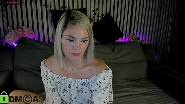 Snapshot of Betty_Brock chatting on June 9, 1:06 am Betty Brock online show from June 9, 1:06 am