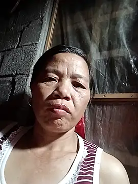 Snapshot of Elfledaa chatting on July 18, 2:43 pm Elfledaa online show from July 18, 2:43 pm