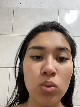 Snapshot of adaira31 chatting on June 26, 4:22 pm adaira31 online show from June 26, 4:22 pm