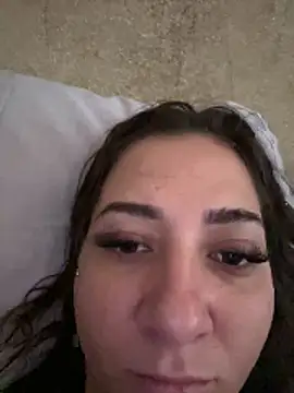 Snapshot of Aninha22guerra chatting on May 25, 4:24 pm Aninha22guerra online show from May 25, 4:24 pm