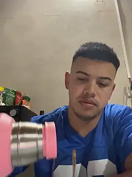Snapshot of dariorivero10 chatting on May 22, 9:53 pm dariorivero10 online show from May 22, 9:53 pm