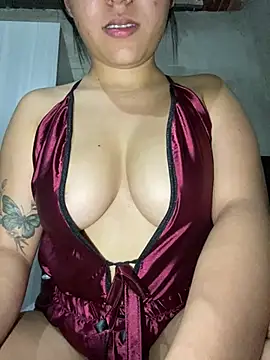 Snapshot of kimiee_ chatting on June 19, 4:22 pm kimiee online show from June 19, 4:22 pm