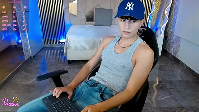 Kyler tay online show from July 21, 11:56 am