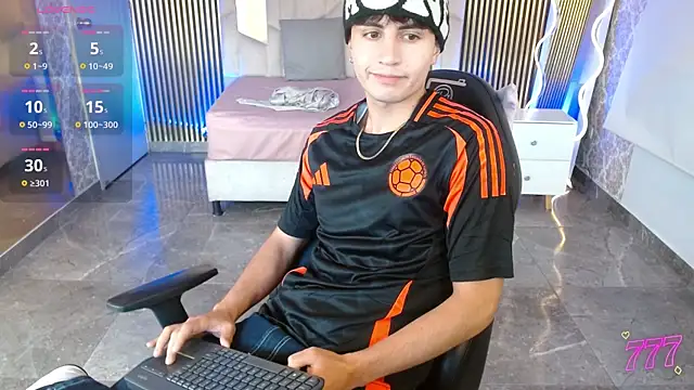 Kyler tay online show from July 24, 12:14 pm