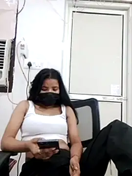 Snapshot of Jaya_5 chatting on July 5, 7:32 pm Jaya 5 online show from July 5, 7:32 pm