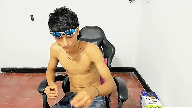Leal cute666 online show from May 31, 6:31 am