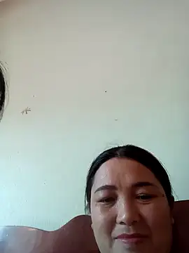 Giee00 online show from May 24, 8:41 am