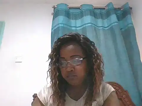 peacechloe online show from June 25, 11:48 am