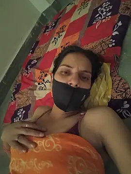 Snapshot of Neha-ji chatting on June 18, 10:19 am Neha-ji online show from June 18, 10:19 am