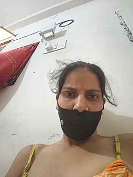 Snapshot of Neha-ji chatting on June 19, 12:31 pm Neha-ji online show from June 19, 12:31 pm