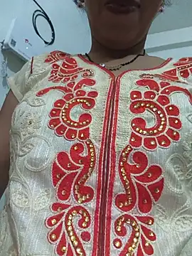 Snapshot of Neha-ji chatting on July 23, 1:30 am Neha-ji online show from July 23, 1:30 am