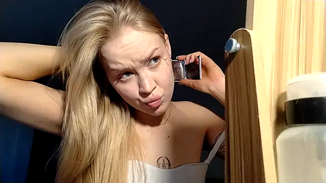 Luna liss  online show from June 2, 12:12 am