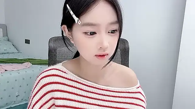 Yoyo33355 online show from June 30, 3:51 am