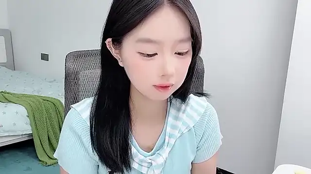 Yoyo33355 online show from July 4, 3:56 am