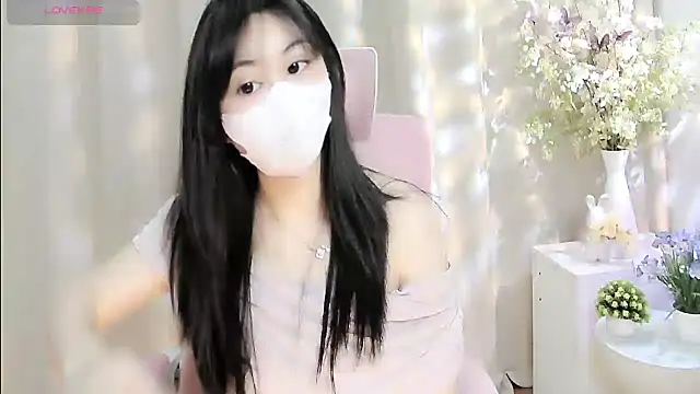 Snapshot of shynana chatting on May 29, 1:14 am shynana online show from May 29, 1:14 am