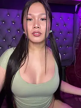 Snapshot of make_yours44 chatting on July 19, 6:44 pm make yours44 online show from July 19, 6:44 pm