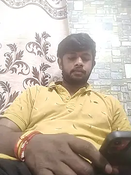 Snapshot of Raa9990 chatting on July 2, 4:18 am Raa9990 online show from July 2, 4:18 am
