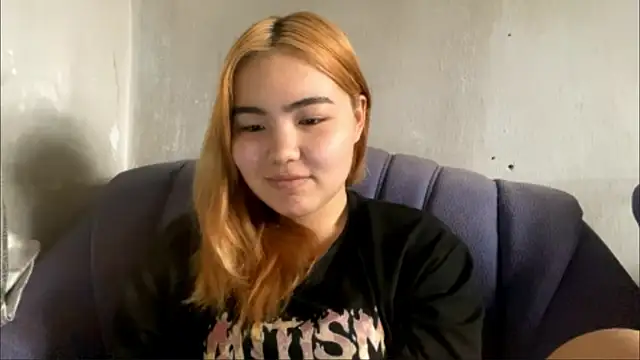 Snapshot of Molly_Teddy chatting on July 4, 10:21 am Molly Teddy online show from July 4, 10:21 am