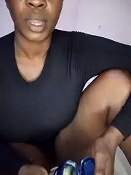 curvyperry online show from June 13, 10:57 am