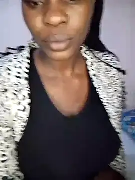 curvyperry online show from June 17, 3:20 am