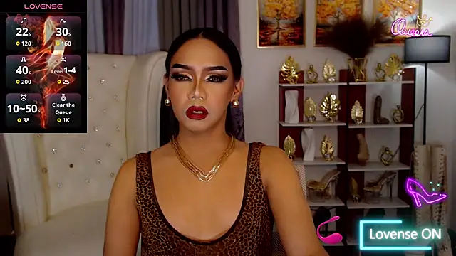 Snapshot of FuckingDollz chatting on July 5, 1:29 pm FuckingDollz online show from July 5, 1:29 pm