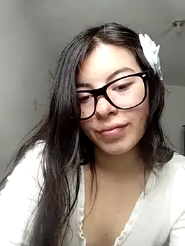 Snapshot of Zafiiroo__1 chatting on July 9, 6:01 pm Zafiiroo 1 online show from July 9, 6:01 pm