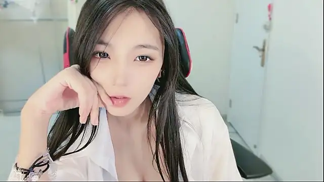 Vicki Baby online show from June 24, 1:54 pm