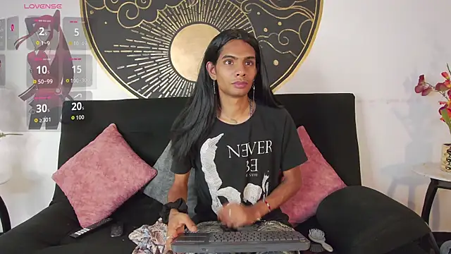 Snapshot of maxi_max0 chatting on July 6, 8:00 pm maxi max0 online show from July 6, 8:00 pm