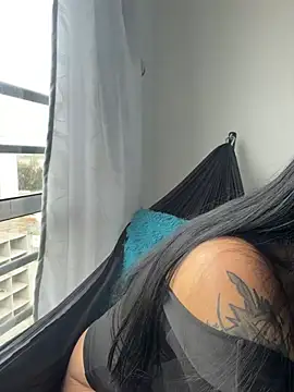 Snapshot of milicablue chatting on May 28, 12:24 pm milicablue online show from May 28, 12:24 pm