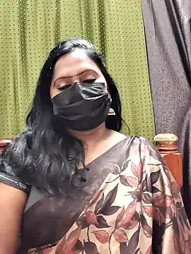 Snapshot of Meera_mia chatting on July 8, 6:56 pm Meera mia online show from July 8, 6:56 pm