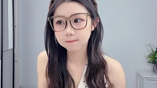 Snapshot of Rose_love69 chatting on June 29, 3:57 am Rose love69 online show from June 29, 3:57 am