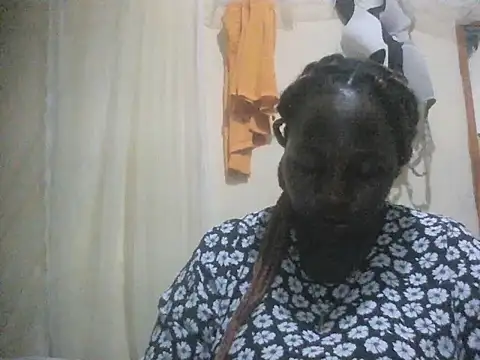 Snapshot of Ebonyshan chatting on June 6, 4:12 pm Ebonyshan online show from June 6, 4:12 pm