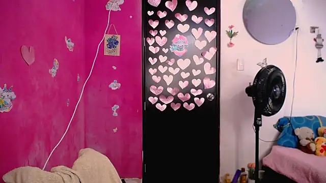 Snapshot of luna_ass12 chatting on June 30, 3:24 pm luna ass12 online show from June 30, 3:24 pm