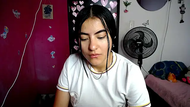 Snapshot of luna_ass12 chatting on July 3, 7:31 pm luna ass12 online show from July 3, 7:31 pm
