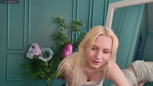 haleybooo online show from July 1, 12:07 pm
