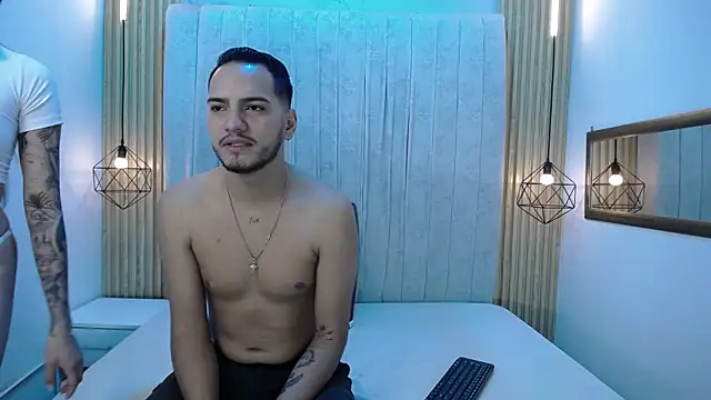 CarolinaySebas online show from July 8, 2:32 pm