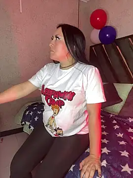 Snapshot of Darg_Moon chatting on July 4, 7:53 pm Darg Moon online show from July 4, 7:53 pm