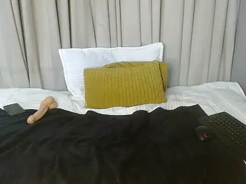 Snapshot of BiancasRoom chatting on June 15, 9:39 pm BiancasRoom online show from June 15, 9:39 pm