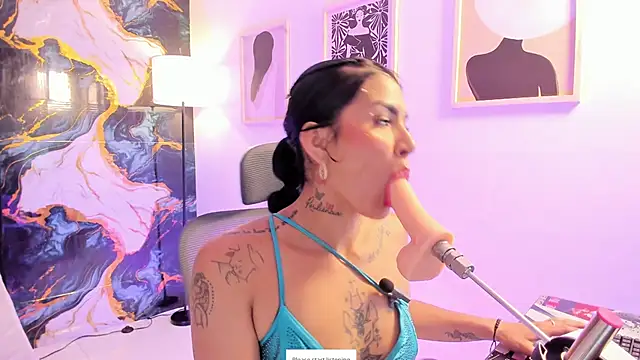 Alanna Wild online show from June 8, 7:36 pm