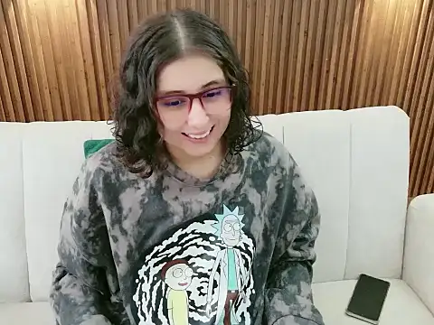 Snapshot of feelena_mysoull chatting on June 1, 2:30 pm feelena mysoull online show from June 1, 2:30 pm