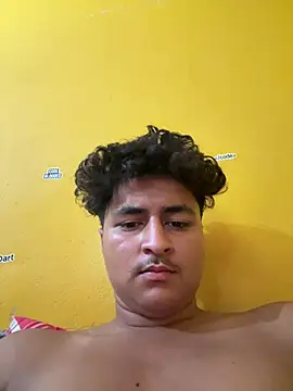 Snapshot of cannonWithMuscles chatting on June 16, 5:32 am cannonWithMuscles online show from June 16, 5:32 am