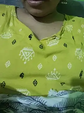 Snapshot of Curvy_shivani chatting on June 26, 3:05 pm Curvy shivani online show from June 26, 3:05 pm