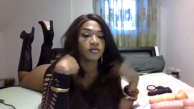 Snapshot of Loren4a chatting on July 2, 7:31 pm Loren4a online show from July 2, 7:31 pm