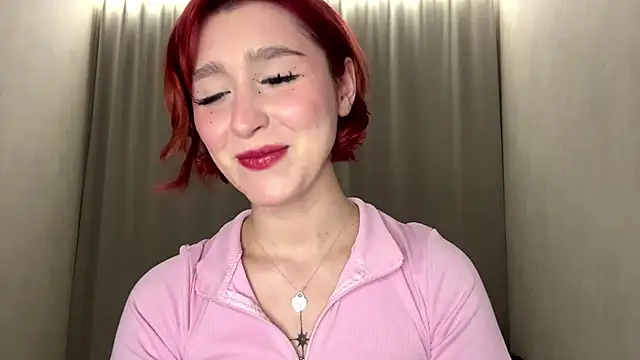 Snapshot of MartaCali chatting on June 16, 6:54 pm MartaCali online show from June 16, 6:54 pm